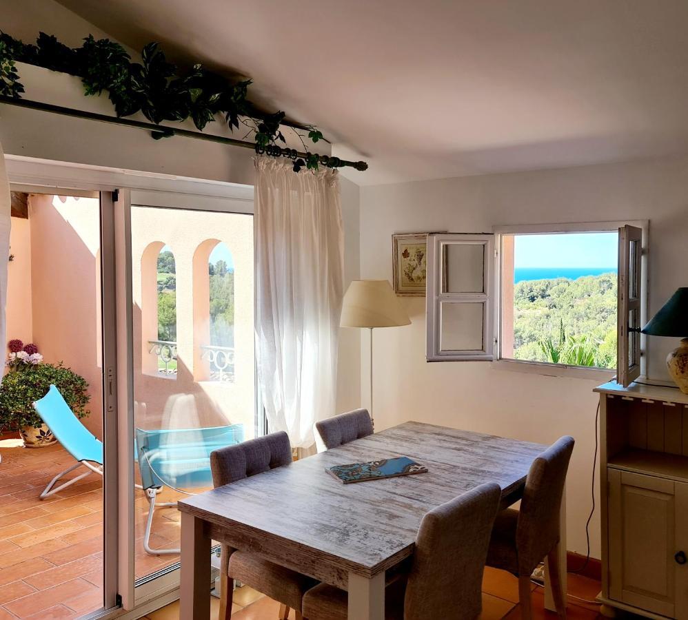 Hameau Des Amandiers - Vue Mer, Golf Et Vignes Apartamento Saint-Cyr-sur-Mer Exterior foto